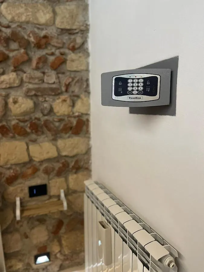 Teodorico Room & Apartment Verona Italia