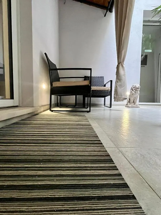Teodorico Room & Apartment Verona 0*,