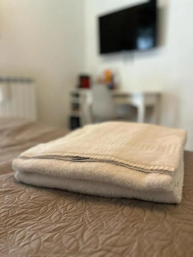 Teodorico Room & Apartment Verona Gæstehus